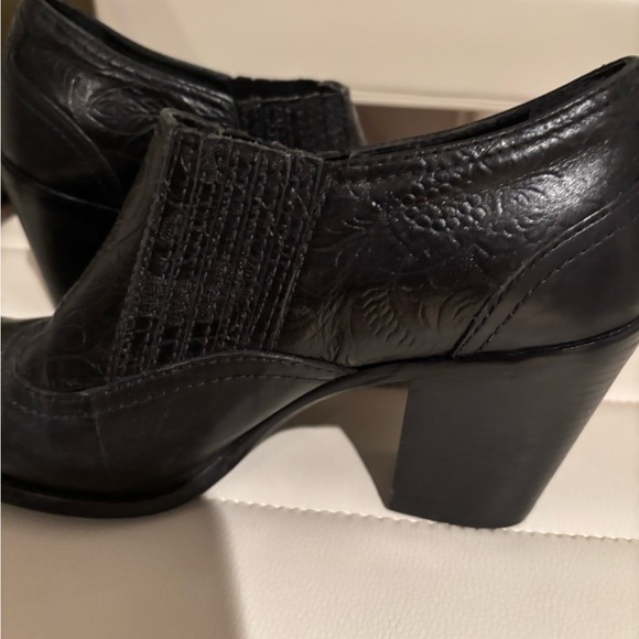 ANTONIO MELANI Black Ankle Boots - Picture 7 of 10